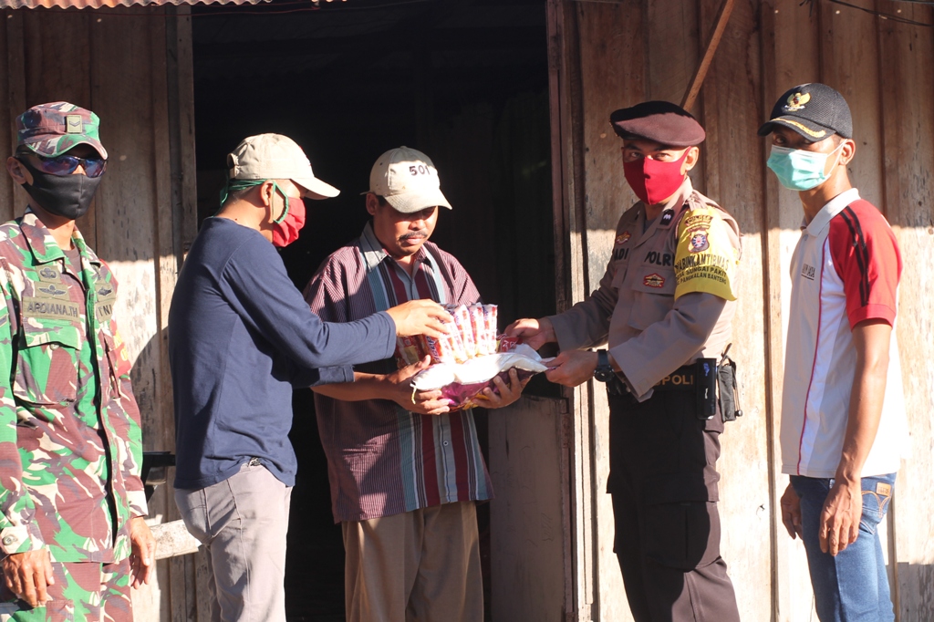 POLRES KOBAR PEDULI DAMPAK PANDEMI COVID-19